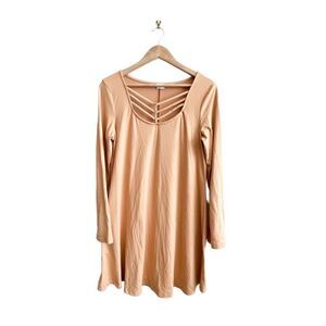 Mei // Mustard dress // Size Medium // EUC